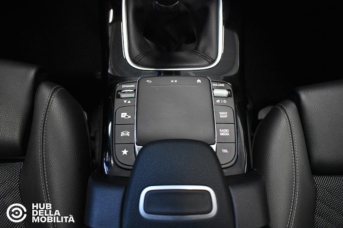 MERCEDES-BENZ A 180 d Business Extra